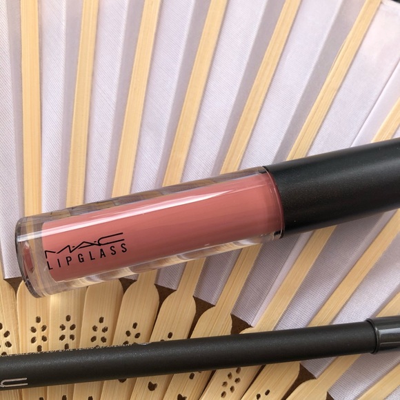 New MAC - Pink It Over - Lip Kit - Picture 8 of 14